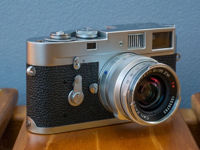 Leica M2 cũng thuộc dạng “cây cao bóng cả” so với những chiếc máy ảnh film Leica khác