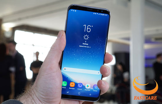 Màn hình vô cực tuyệt đẹp của Samsung S8 Plus