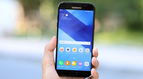 Sửa lỗi điện thoại Samsung A7 bị đen màn hình đơn giản