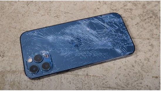 iPhone 12 Pro Max bị rơi vỡ