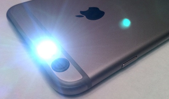 Ứng dụng đèn nháy theo nhạc cho iPhone