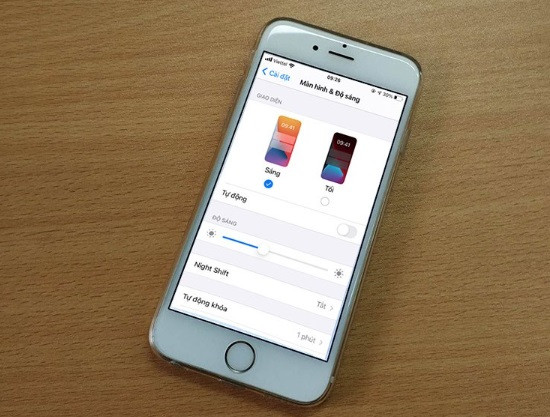 Giảm độ sáng của màn hình iPhone 7 Plus