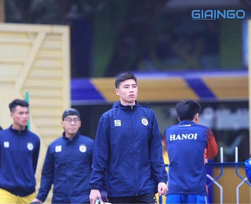 Quan Văn Chuẩn đang đá cho đội nào