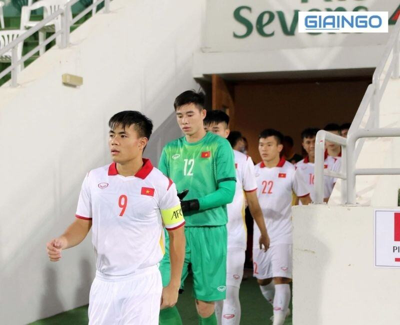 Sự nghiệp thi đấu của Quan Văn Chuẩn