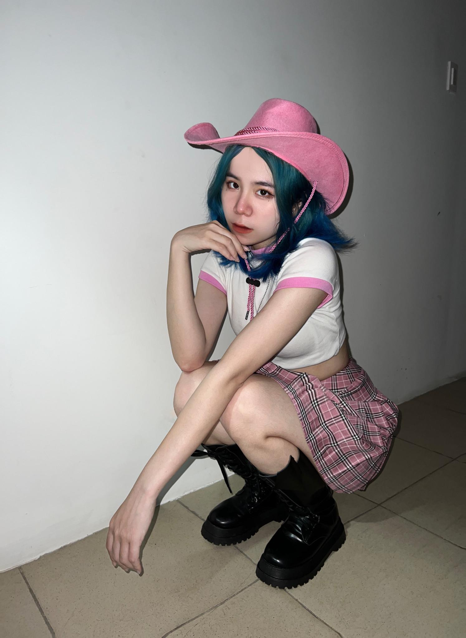 simmy tên thật là gì