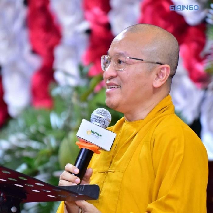 Tiểu sử Thích Nhật Từ