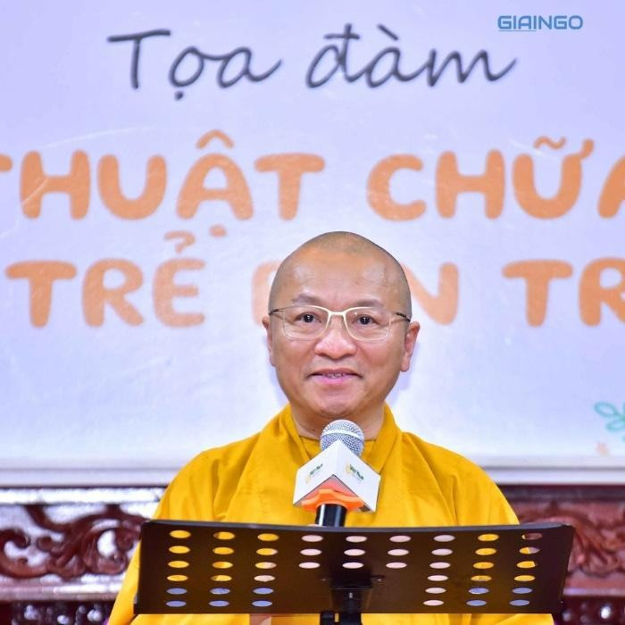 Thích Nhật Từ theo trường phái nào