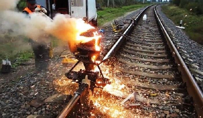 Tính chất hóa học của nhôm?