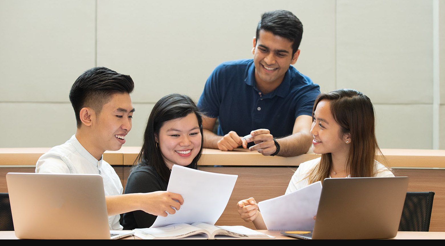 Undergraduate nghĩa là gì