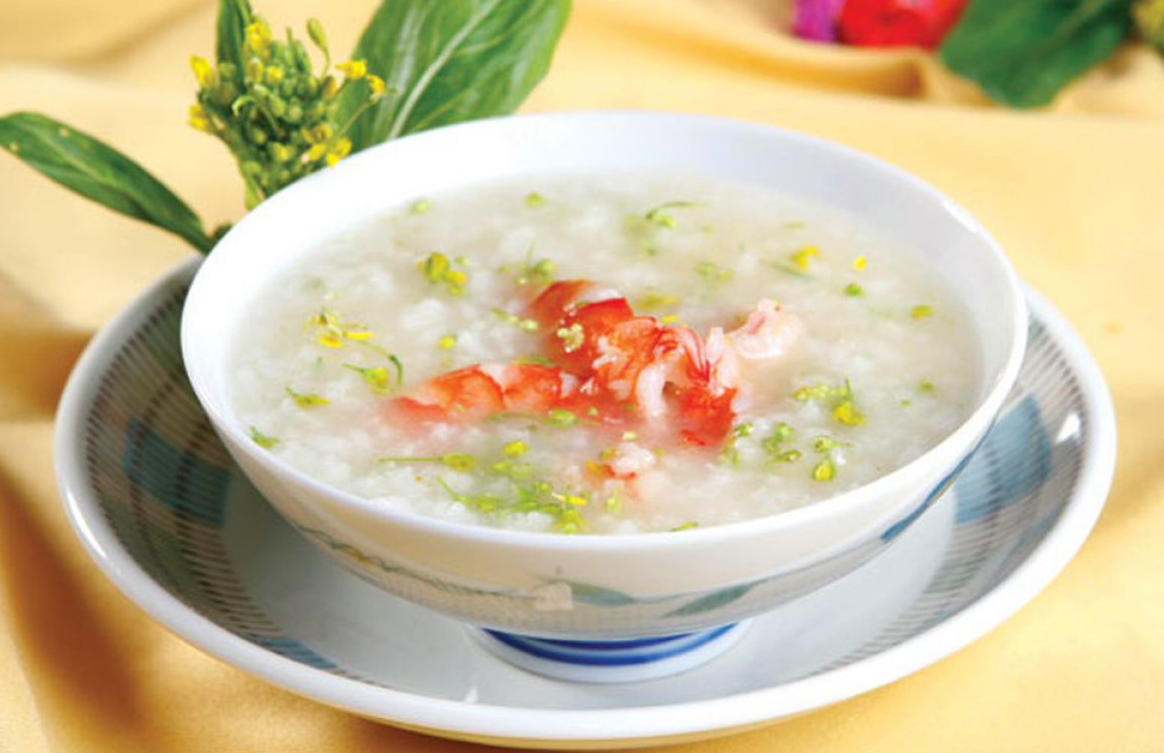 cháo tôm hạt sen nấm rơm cho con ăn dặm