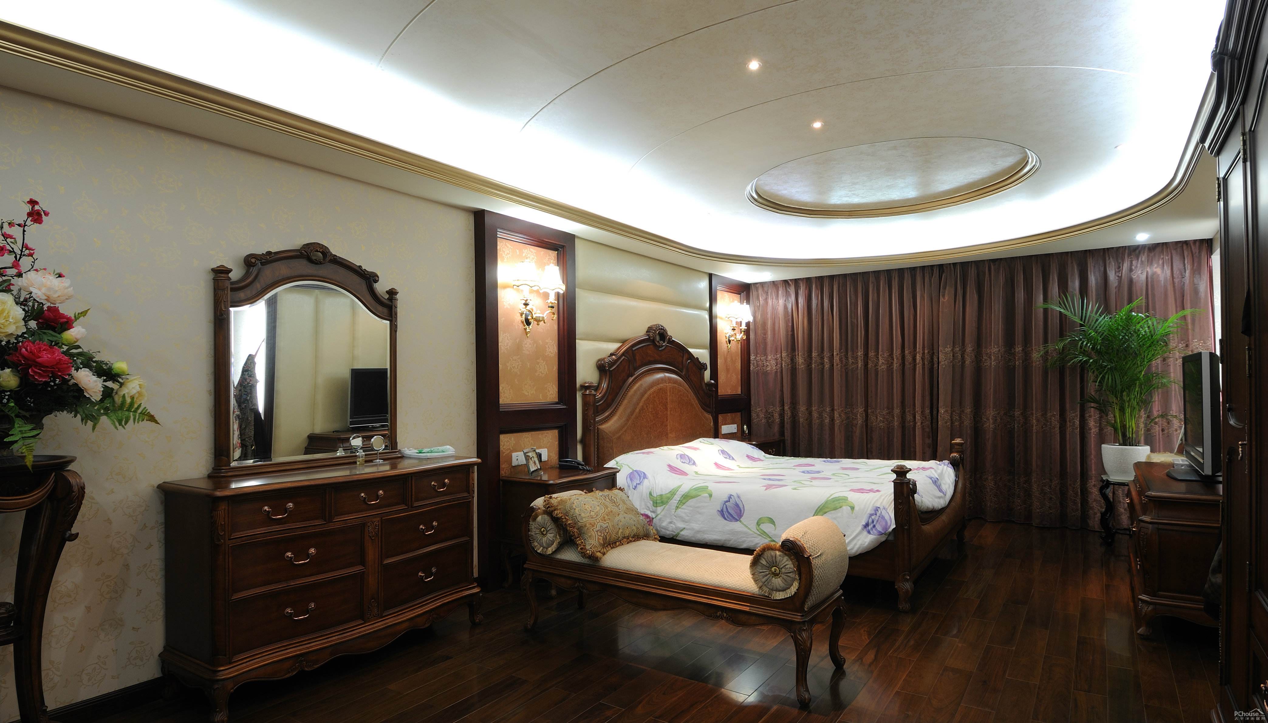 Phòng ngủ đẹp được thiết kế bắt kiểu trung cổ