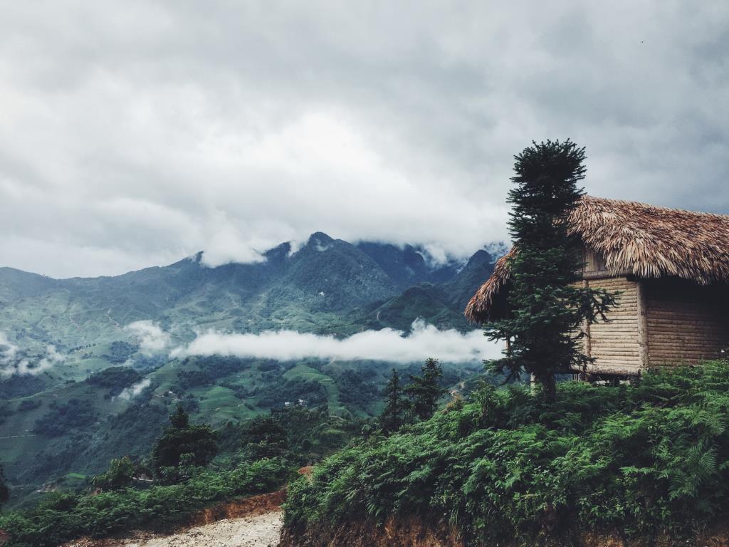 Một khung cảnh ngút ngàn trong màn sương mờ ảo Sapa Jade Hill resort