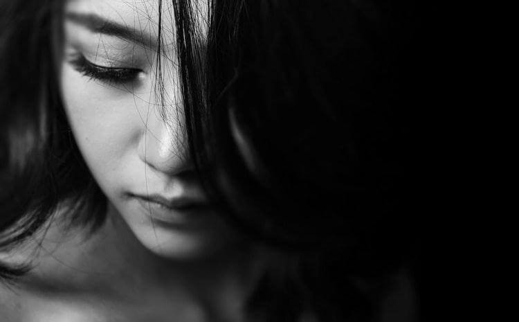 Stt buồn của con gái khi yêu