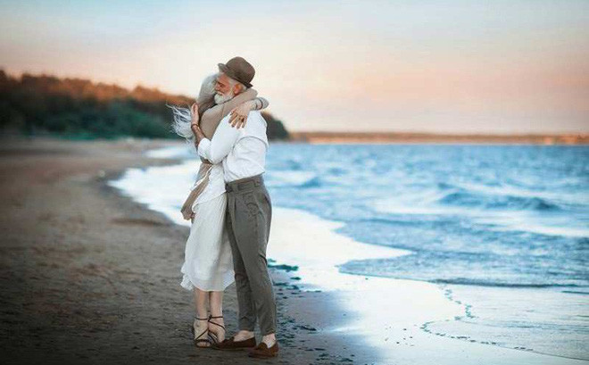 stt hạnh phúc tiếng Anh